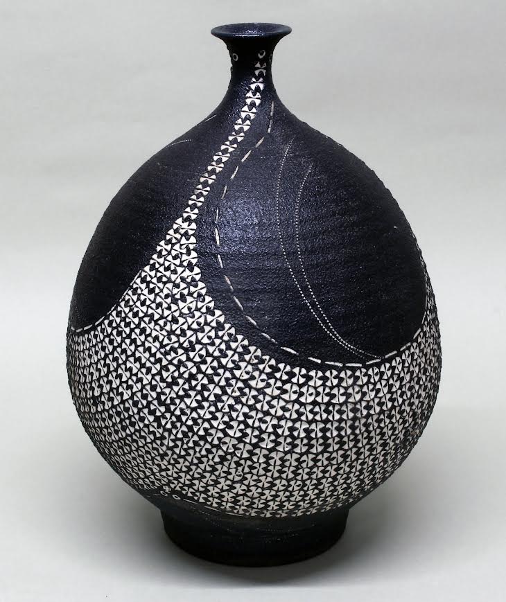 近藤豊《粉華瓶》昭和58年